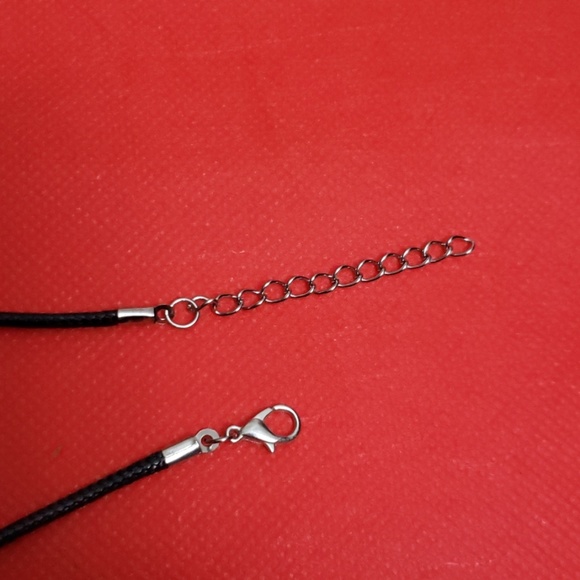 NWT Black Red Vampire Fangs necklace - Picture 5 of 7